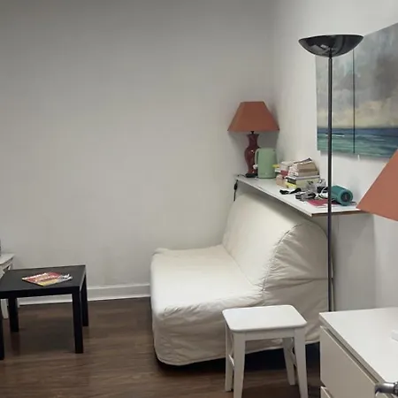 Beautiful Flat Champs-elysee * باريس